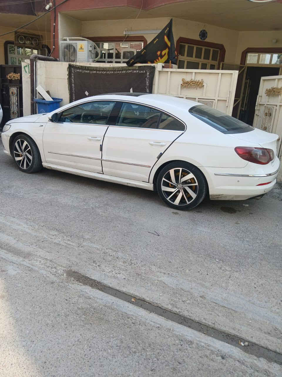 فولكس واكن باسات سيسي ابيض باسمي سنوية اربيل فول مواصفات بدون حادث بصمة وسلايت للبيع  السعر ٨٥ ورقة مكاني بغداد  ***********
