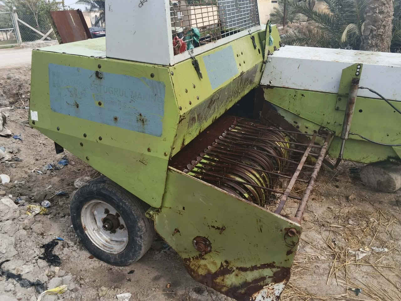 كابسة للبيع موديل 2013 باب اول مكفولة  عنوان /النجف  /مشخاب رقم ***********
