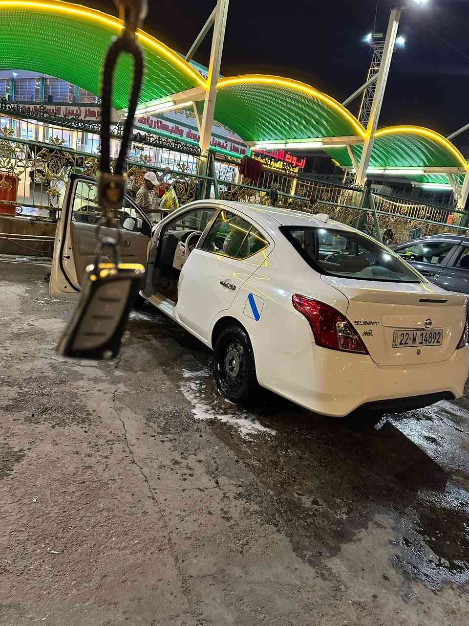 السلام عليكم نيسان صني  هندي مديل 24 بليته زركه رقم اربيل هزه منتهيه سنويه تنتهي ل2030 اتريد تحويل او وكاله  ماشيه 40 الف سياره خير من الله تبريد حداديه كير مكينه كهربائيات كفاله بيها ضربه من وره خفيفه وضربه بل باب موجوده بل صور مرجعها BDR لا بارد ولا حار سياره خير من الله سعر 115 عنوان البصره الموفقيه تفاصيل اكثر ***********
