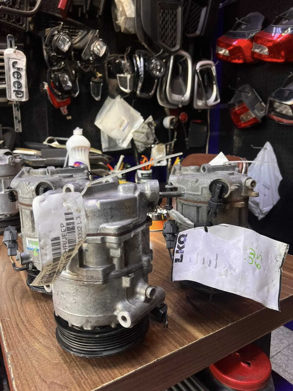 السلام عليكم ورحمة الله
متوفر 

كمبريسر تبريد جيب بزون 6 سلندر و 4 سلندر 

اصلي تفصيخ ضمان الشغل 

محل محمد النقاش 

***********

بغداد ساحة الطيران ش الشيخ عمر
