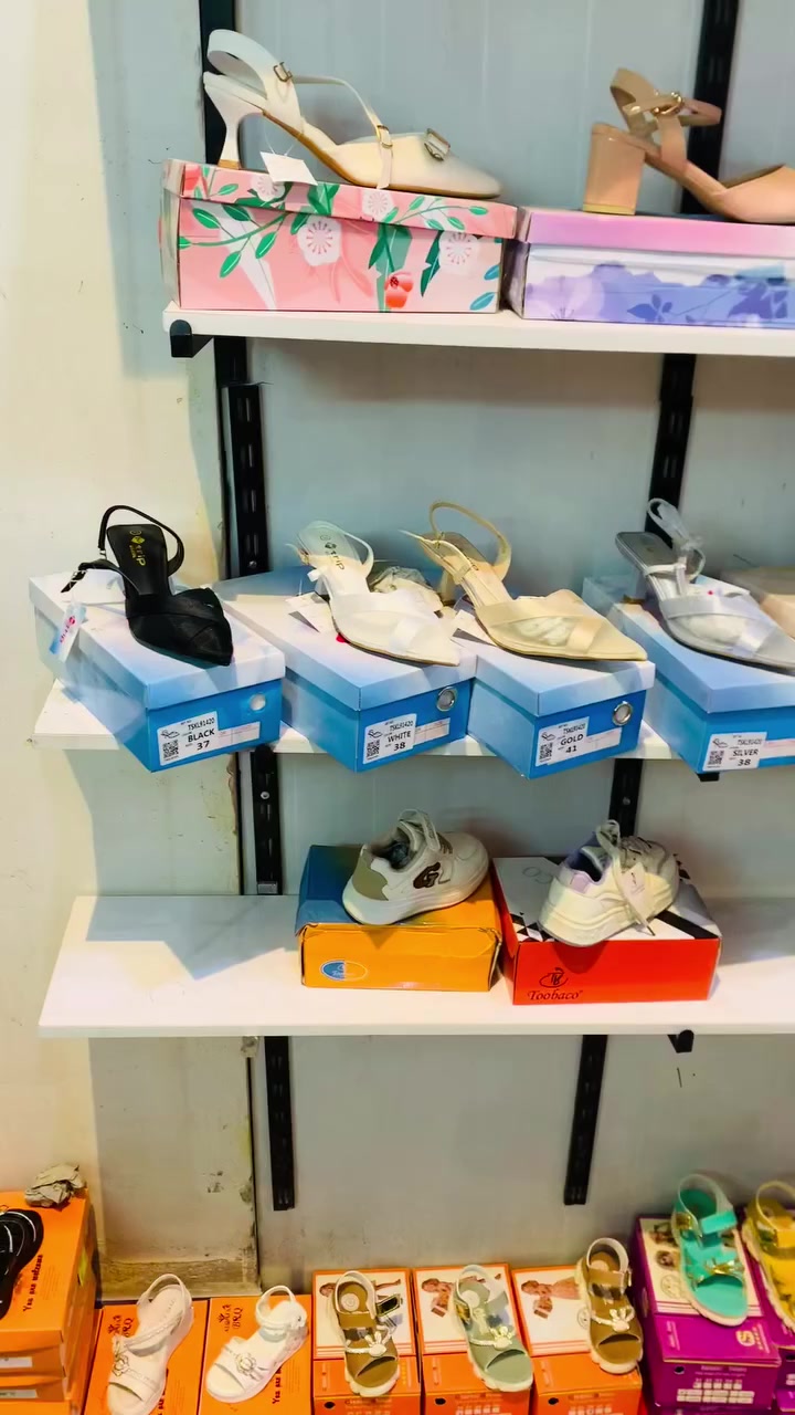 احذيه ستندر كارتون قياسات  ولادي بناتي نسائي رياضي كعب صيفي ابيع شلعه سعر مناسب وتساب ***********
