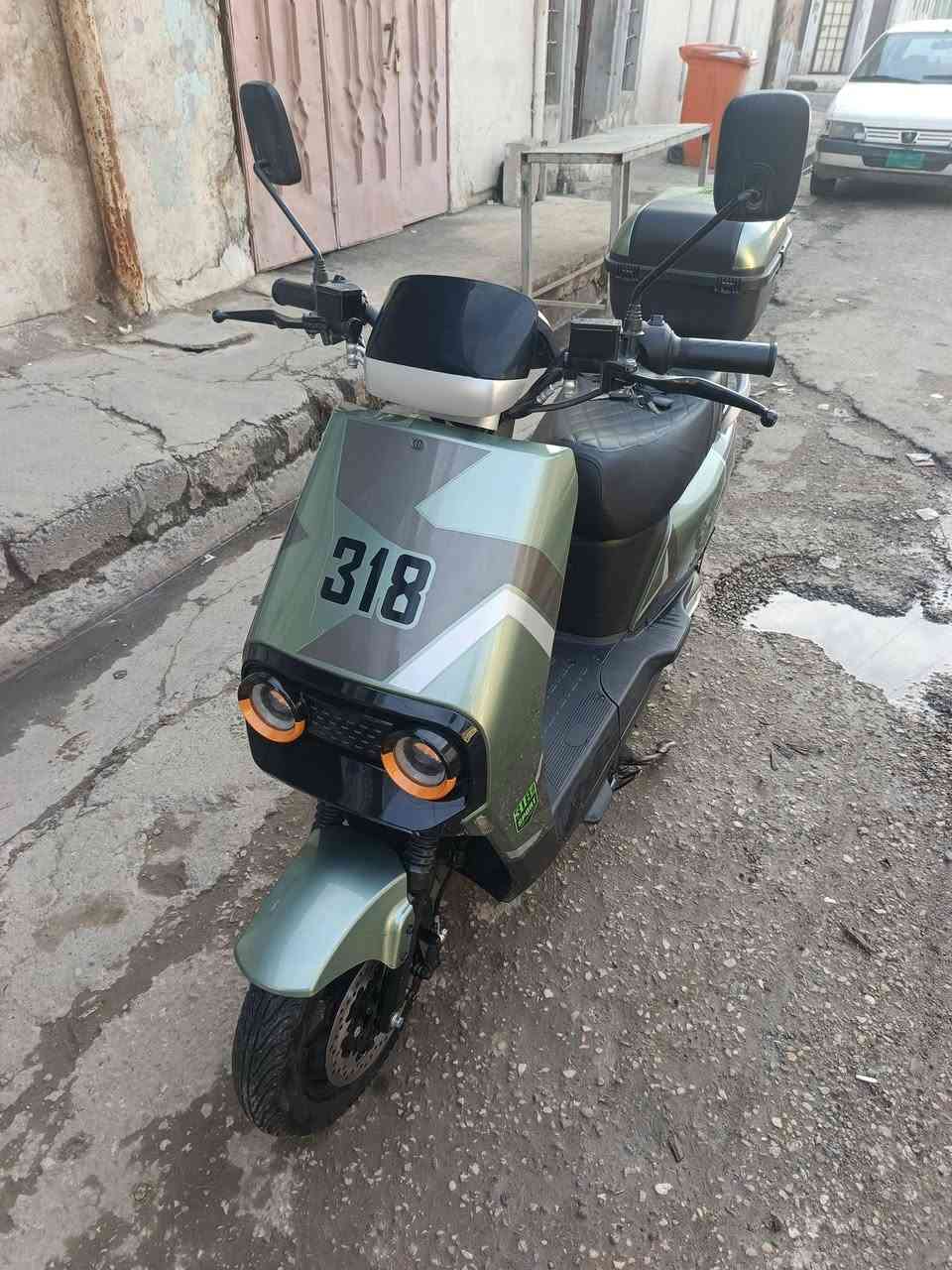 دراجه ٣١٨ معروف موصفاته فول موصفاته مستعمله شي قليل شخطه ما بيها شرط الفحص السعر ٥٥٠ قفل الاتصال ***********
