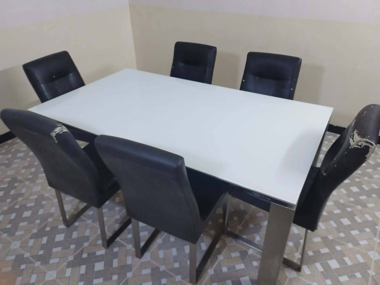 ئه م ميزه بوفروشتن هيچ عه يبى نيه له سىليمانى ٦كورسييه
ميز وكراسي للبيع مابيهم اي عيب ٦كراسي مكان سليمانيه


**إذا كنت صاحب هذا الإعلان وتريد حذفه لأي سبب، رجاءا أرسل رسالة إلى الدعم الفني**