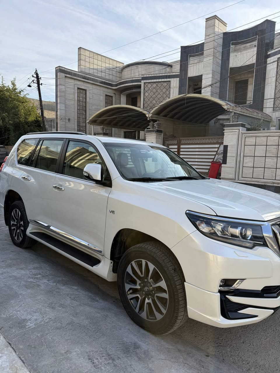 برادو 2023
خليجي
 مكفوله  ما عده pdr على كد اصبع في الجاملغ ايمن الامامي 
مواصفات معروفه Vx باب ثاني
ماشيه 90 الف
شركة جيهان 
مكان بغداد البلديات
رقم اربيل
السعر 478
***********
