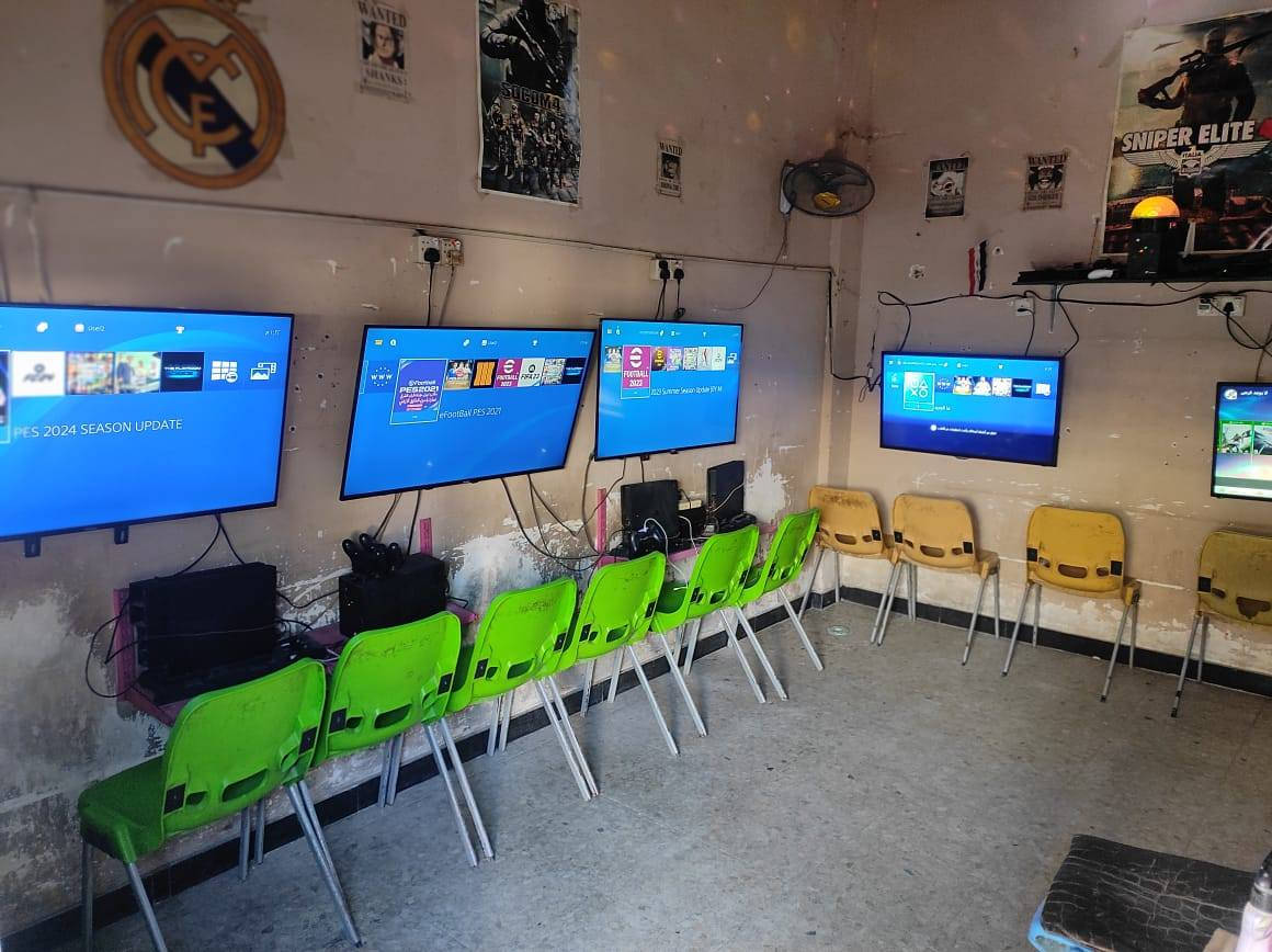 السلام عليكم
قاعه كامله للبيع بلي عدد ٤
وشاشات عدد ٥
وحاسبات عدد ٤
وجوستكات عدد ١٢ شغالات تجاري و٣ اصلي
واكو  ٨ جوستكات عطلانه تكدر تصلحهن
مكانها بغداد الدولعي التفاصيل خاص او واتساب
+964 782 292 2152
