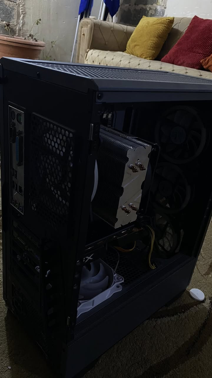 كيس كامل البيع جيل (2) 17 : المعالج
R 580 8GB : كرت الشاشة
الرام: 4GB DDR3
التخزين 128GB SSD + 500GB HDD
شكل جذاب ومميز RGB MASS : الكيس
الباور سبلاي 550 واط


**إذا كنت صاحب هذا الإعلان وتريد حذفه لأي سبب، رجاءا أرسل رسالة إلى الدعم الفني**