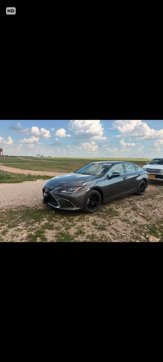 Lexus  ES 350  
موديل 2024 فول مواصفات
سلايد
محرك 6 سلندر 3500 / 302 حصان
نظام الدفع امامي FWD
اوتوماتيك 8 سرعات
شحن لاسلكي
فتحة سقف بانوراما
10 سماعات داخلية مع خيار الترقية إلى نظام Mark Levinson المكون من 17 سماعة.
نظام التحذير من الاصطدام الأمامي مع كشف المشاة
مثبت السرعة التكيفي (Adaptive Cruise Control).
نظام المساعدة في الحفاظ على المسار
مراقبة النقاط العمياء (BSM) مع تنبيه حركة المرور الخلفية.
شاشة عرض على الزجاج الأمامي (Head-Up Display)في الفئات العليا

ماشية 16 الف فقط ميل 
رقم شهداء نينوى (باقي سنتين وتتحول) وكالة من الشرعي
ضررها بوند فقط بدون دواخل
ايرباك سليم
مكاني الموصل 
السعر اكتب 1 ويجيك الرد مباشر على الخاص
رقم الشاصي
58ACZ1B13RU174038
للإستفسار
*********** واتساب
*********** واتساب الحمدانية, نينوى
