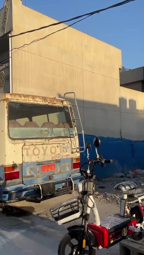 السلام عليكم
دراجه  فول مواصفات 

مستخدم خمسه اشهر 

نضافه 90بل ميه 

مواصفات 

اربعه بطاريات 

ثلاثة انضمة تشغيل  بصمه وسوي

دبلات خلفي غاز 

وباقي الموصفات المعروفة 

اي استفسار مراسلة الصفحه او 

الاتصال على رقم واتساب ***********

مكاني كركوك
