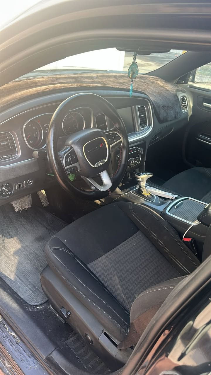 جارجر اصل 2016 كنديه كلين سياره ستخدام شخصي بيهة جاملغ السايق صبغ وبارد مكانات صغار سياره خير من الله بسمي 
مكاني بغداد ***********
