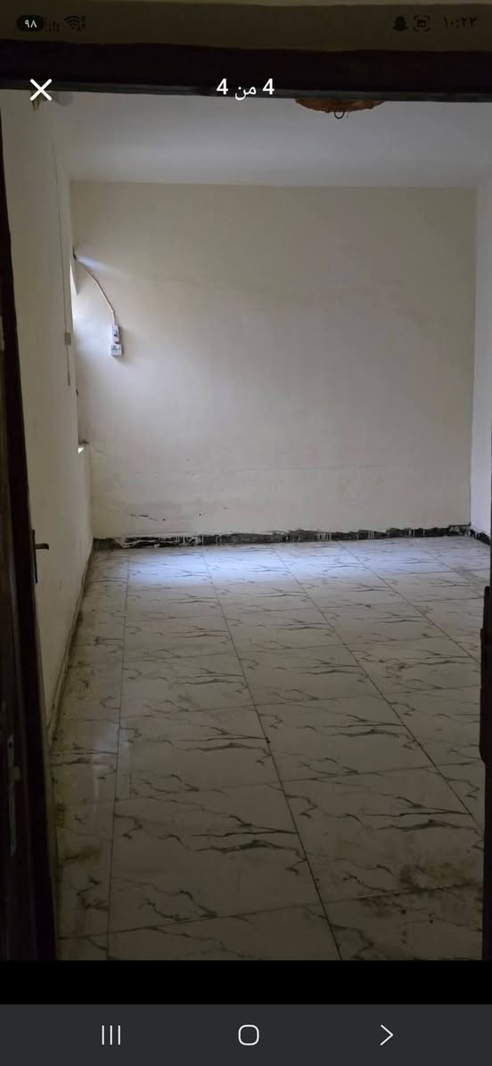 السلام عليكم
بيت ١٠٠ متر خلفي للبيع طابو صرف
التفاصيل : 
العنوان / حي الخضراء خلف عماره الخضراء
بناء البيت طابوق حصرا
يحتوي ع غرفتين ، صاله ، مطبخ ، صحيات ، منور
عرض الدربونه متر ونص 
البيت كامل مكمل تجي تغسل وتكعد بيه
للاستفسار اكثر اتصال على *********** ناصرية, ذي قار
