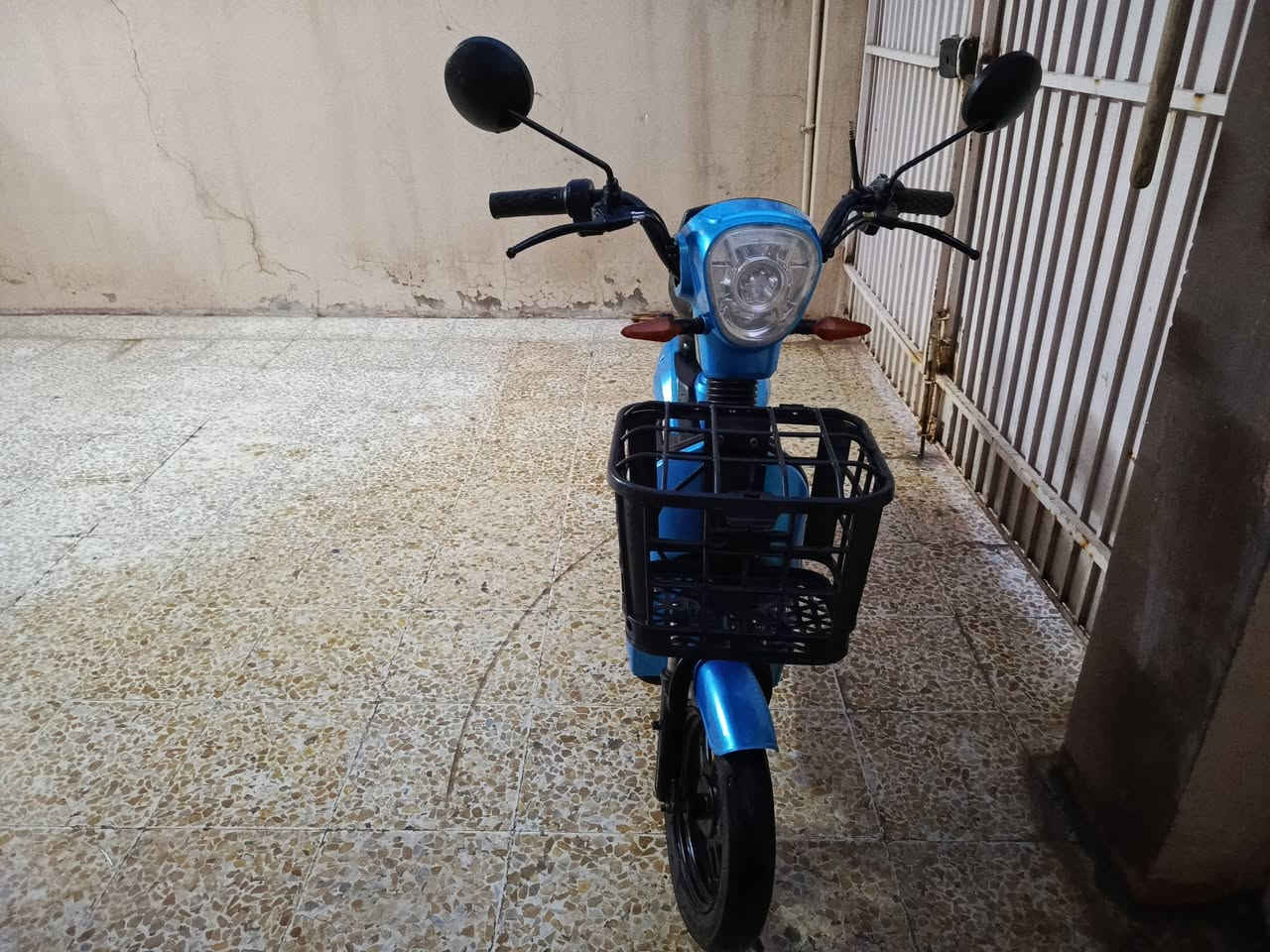 السلام عليكم مطار للبيع راديو 200 بمجال رقم الهاتف ***********
