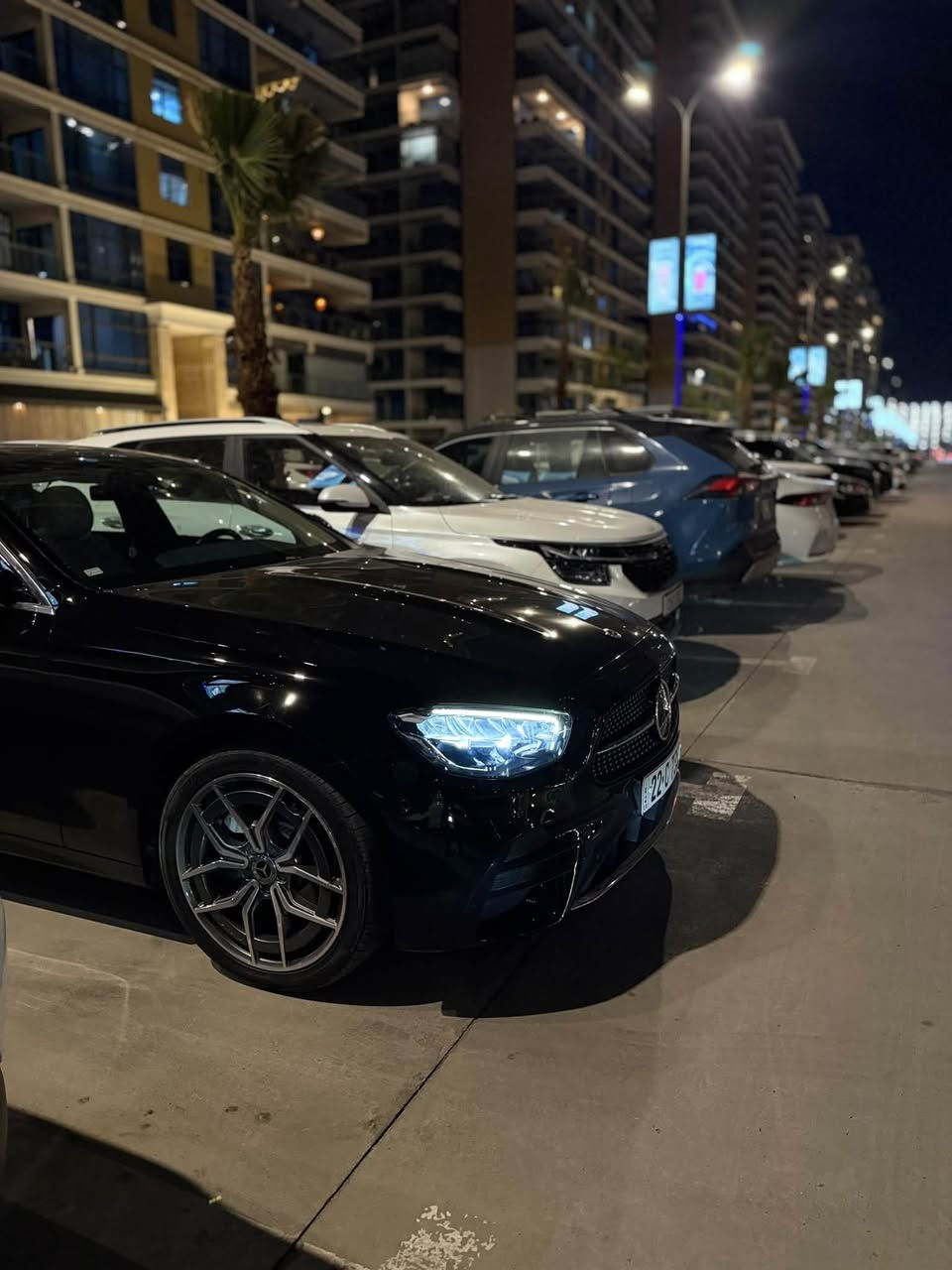 سلام عليكم مارسيدس E200 موديل 2022 وكاله Bcm خليجيه Amg رقم اربيل مغلفه ppf ماشيه 49 الف كم بيها بارد بالجاملغ الخلفي يم قبغ البانزين هزه وتحويل جديد 
السعر المطلوب 40500 لزياده المعلومات الاتصال ب ***********
