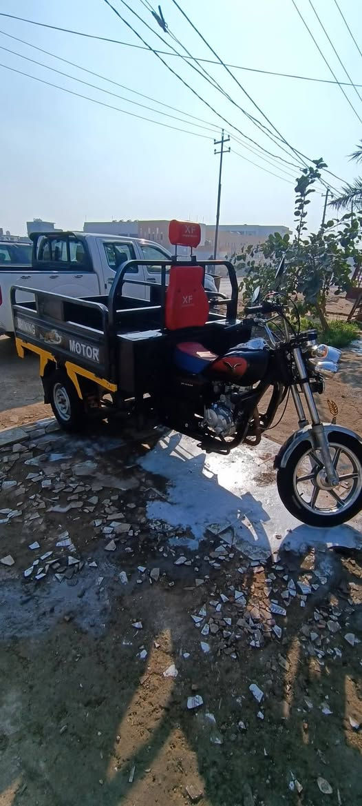 السلام عليكم ستوته ام الطير شمالي اوراق كامله ام فسفوره ستوته  حلوه خير من الله  محرك ناعم شلعه معدل خير من الله  كهربائيّة  كله شغاله نقص فقط  سلف  باتري  جديد  السعر  1250 بيه مجال  مكاني بعقوبه  ***********
