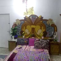 غرفة نوم • للبيع • ضرر بسيط