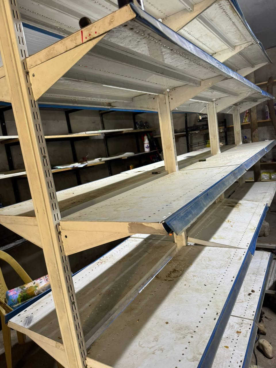 عارضه وسطيه للبيع
الارتفاع 2 متر و نصف
الطول 3 مت
لتواصل ***********
