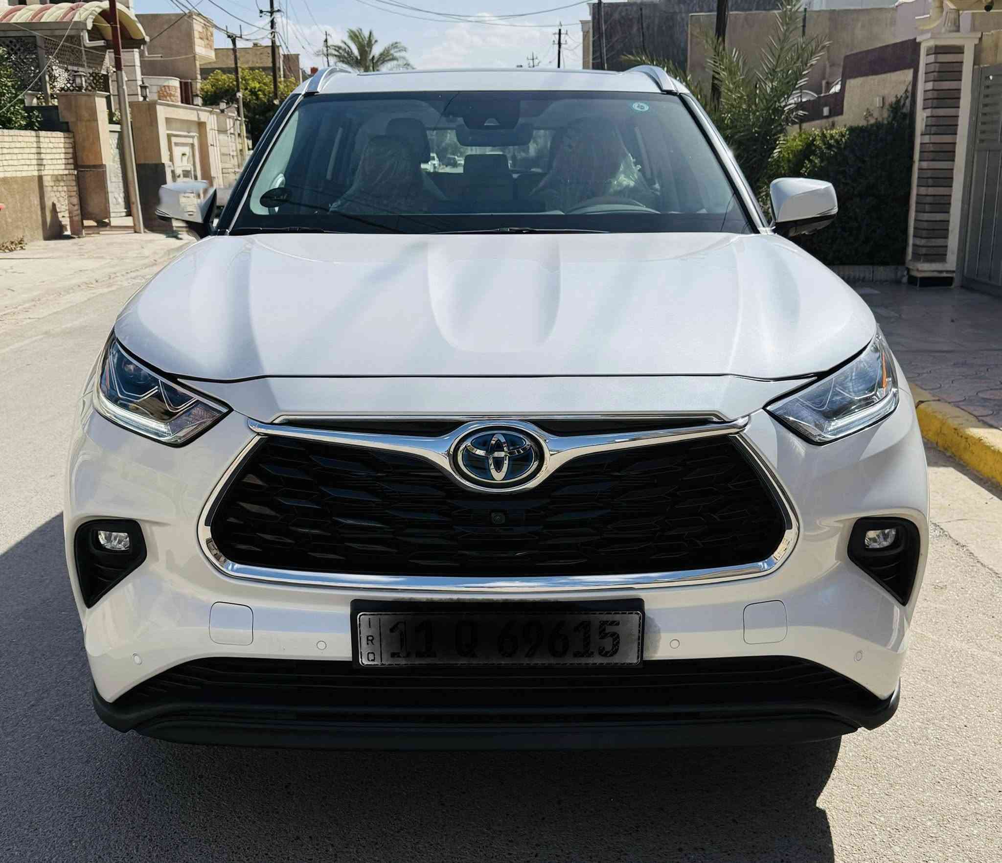 هايلاندر بلاتنيوم هايبرد شركة عبد اللطيف وارد خليجي كلين تايتل موديل 2024 العداد 7200 كيلومتر فول مواصفات رقم بغداد 
ديل ايرباگ
دبل جامة
تحديد مسار 
نقطه عمياء 
اوتو بارك 
بانوراما 
مقاعد جلد اصلي
لايت زنون 
كامرات دوارة 
مكان السيارة بغداد
***********
