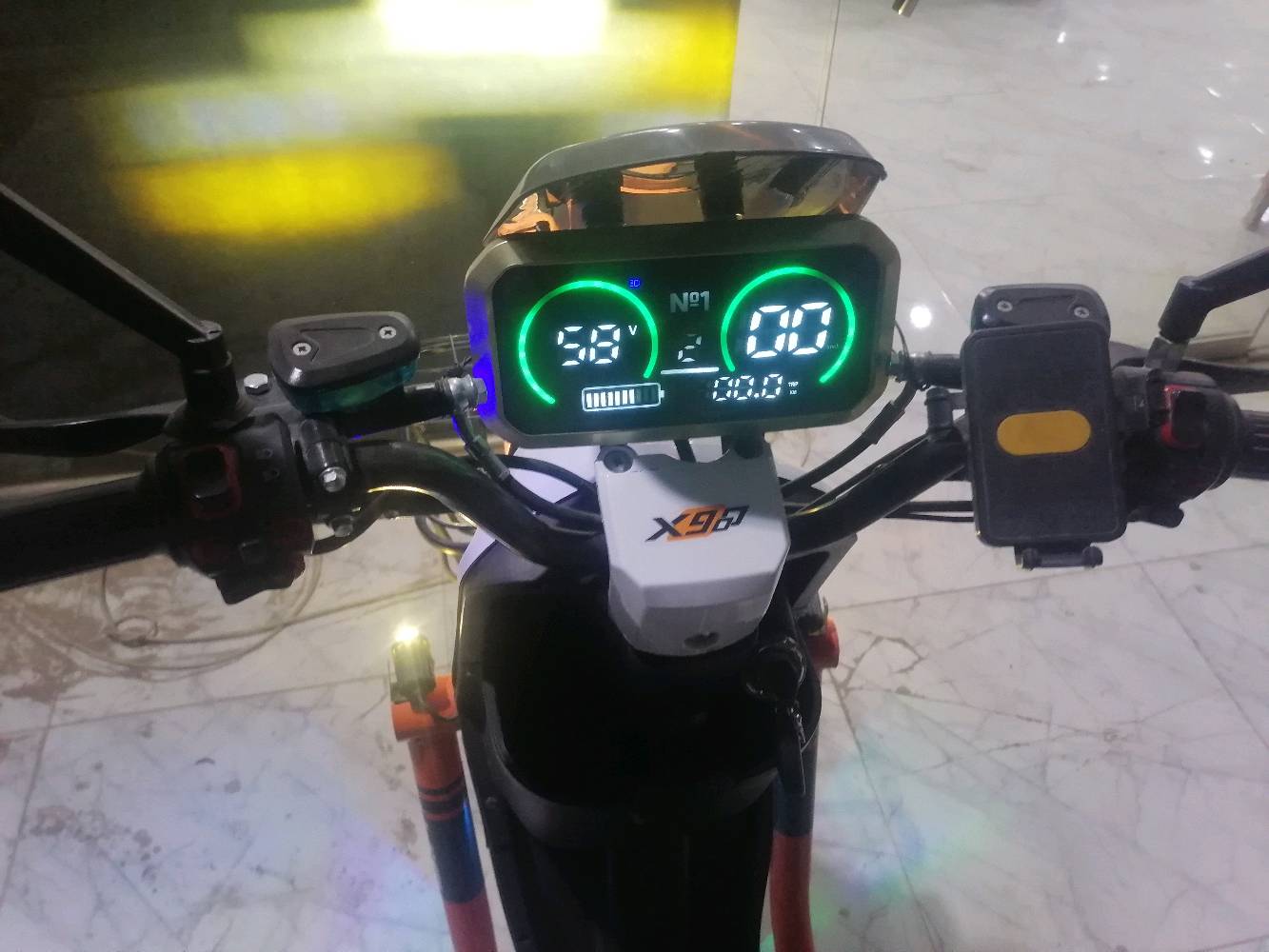 
دراجة شحن X900 خمس بطاريات مفولة

موديل 2025 ✅
كلشي بيها شغال

بطارية فول شرط تنفحص كدامك
دراجة بيها هواي مواصفات 👇

نظام R ✅
اشاير ✅
ضوه عالي وناصي ✅
ضوه الوان ✅
دبلات ✅
دسكات رياضيه ✅
شاشة شغال ✅
حاملة جهاز هديه ✅
سلة هديه ✅
مرايات هدية ✅
 السعر 450 

***********
ارد عل تعليقات همين