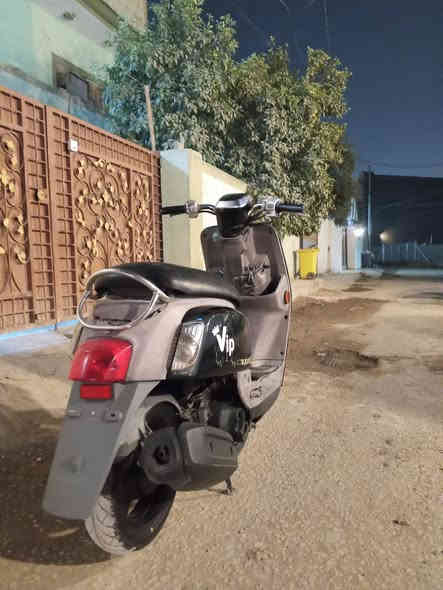 السلام عليكم دراجه بوليس مصطره للبيع شاشه جبيره كفاله عامه ما ناقصه برغي ختم واحد الدراجه نضيفه حيل احله من الصورة مكينه خرسه متنسمع مكاني حله مركز مدينه مكلف بنشر رقم صاحب الدراجه ***********
حسابه Mustafa Ali
