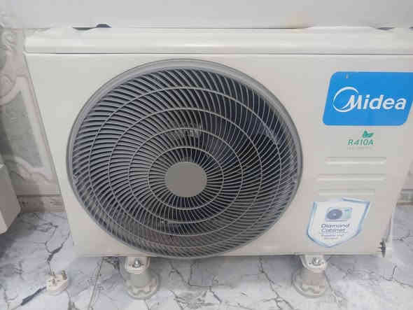 سبلت ميديا حجم  (واحد طن) انفيرتر تحكم امبير يشتغل على 2و3و4 امبير
جهاز نظيف جدآ بلادي شركه بدون اي تصليح 
وبعده بضمان الشركة  
 شغال تدفئة تبريد ملحقاته كامله 
بوراي ريمونت قاعده وايرات غازه مقفول 
سعره.375 مع الشد داخل بغداد فقط 
مكاني بغداد قريب الشعب بوب الشام     للاتصال *********** او وتساب
