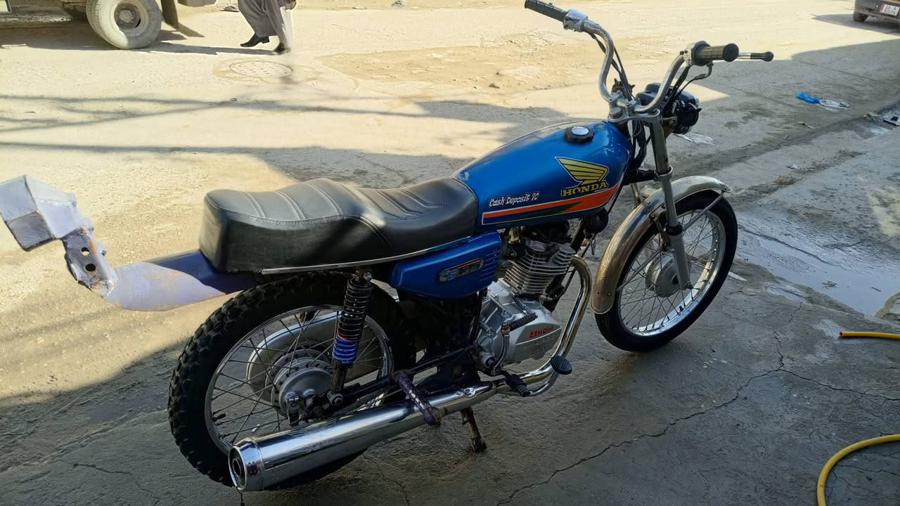 دراجه اربعه كير اصوليه اوراق كامله مكينه نامه برو ثاني تبديله دهن سعرها 600 وبيها مجال للشراي مكاني نجف عباسيه ***********
