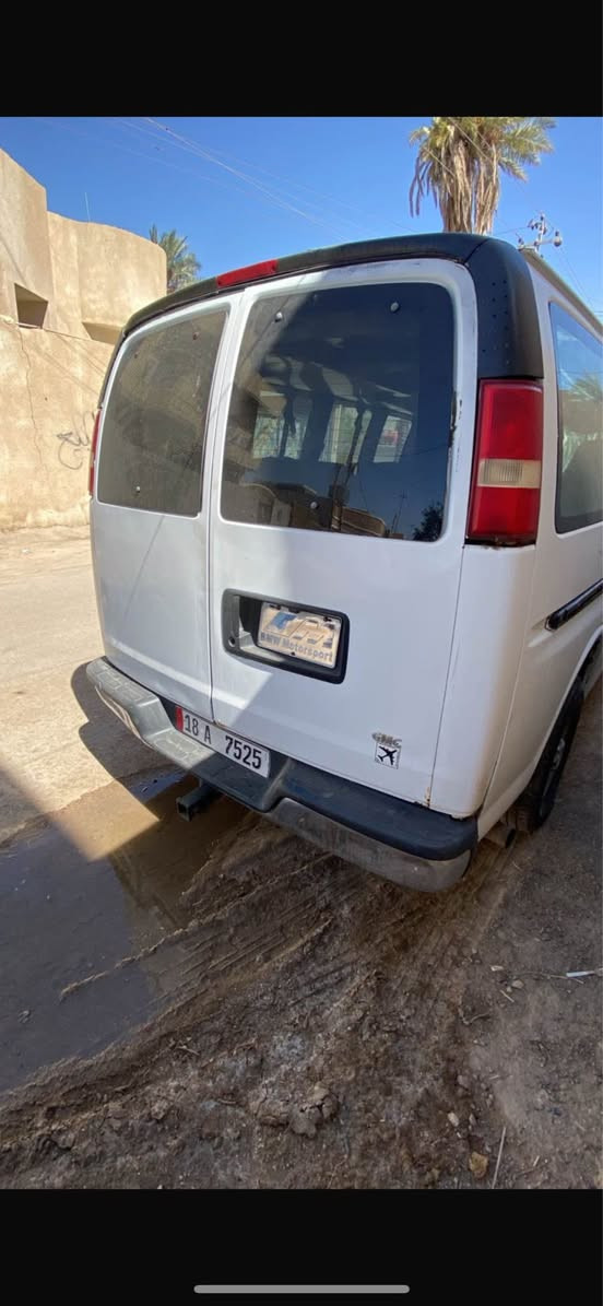 فان سفانا جمسي 11 راكب مديل 9مكينة وكير واكسل جدد بأسمي رقم انكليزي مكاني البصرة شط العرب *********** البصرة, العراق
