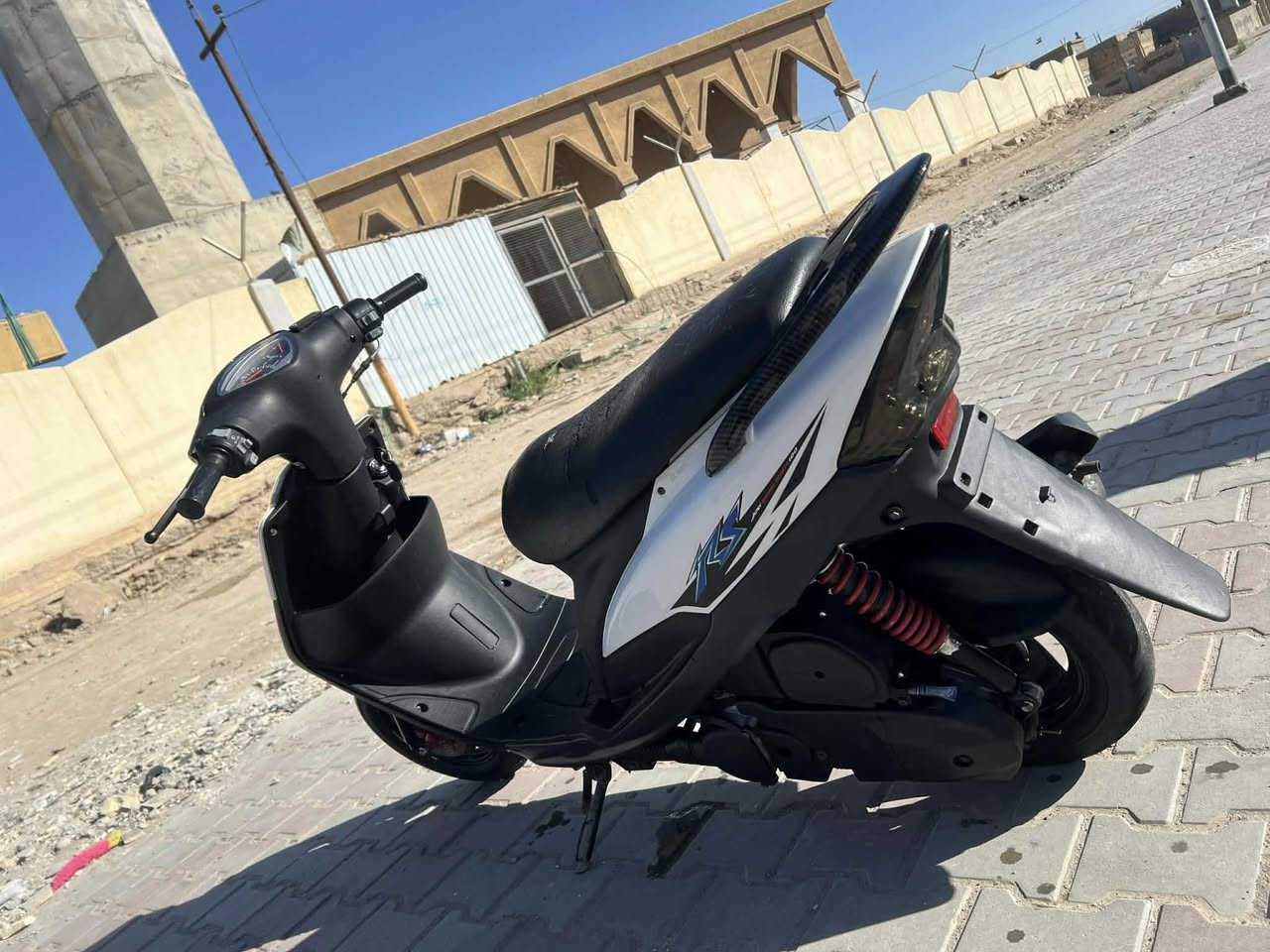 السلام عليكم شباب دراجه ماكس عدله نقص برغي مابيهه مكفوله من طول لطول تعمير جديد مكينه ٤٩ بلاديه كهربائيات كلهه شغاله سعر ٦٠٠ وبيه مجال الاتصال ***********
