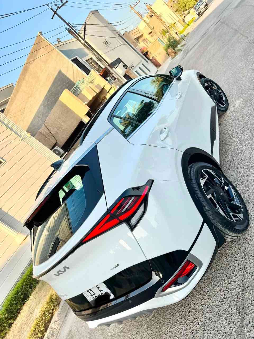 سبورتج جيتي لاين 2024 فول 1/1 
بصمة بنوراما كشن 2كشن كهرباء مري شفط رادارات 360 درجة حساسات امامي خلفي جنطة كهرباء بصمة عدد2 لد امامي خلفي زنون بلادي كشن ستيرين دتفئة شاشة كبيرة متصلة هند بريك بصمة وباقي الموصفات المعروفة ستيرين حرف D مغلق للداخل ppf
ماشية 20الف كيلو جديدة جداً مكفولة من بارد وصبغ كفالة كير محرك  السعر233 وبي مجال
***********
السيدية حي العلام
