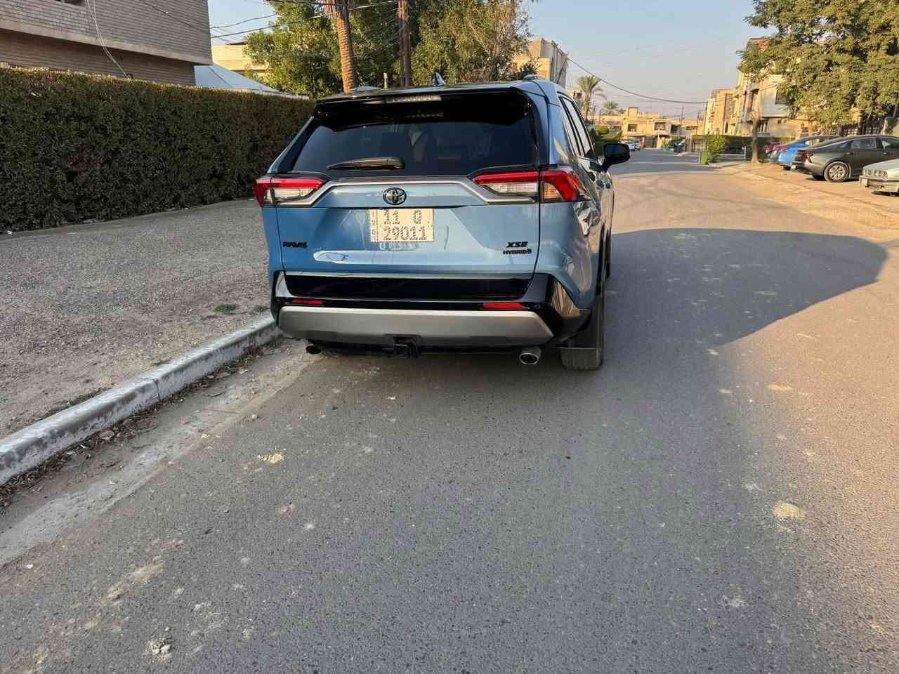 ‎السلام عليكم...
‎راف فور 2022 هايبرد محرك 2500
Xse فول مواصفات
رقم بغداد
حادثها حافه الباب وجاملغ الامامي
‎السيارة تو كلر
‎اشاير بالمري
‎  5 كامرات 360
‎فور ويل درايف
‎تشغيل بصمة
‎انارة ترحيب
‎هاند بريك بصمة
‎دخول ذكي
‎تحكم ستيرن فول
‎سلايد
‎ثلاث انظمة للقيادة ايكو و سبورت و نورمال
‎شاشة تدعم كار بلي
‎كامره خلفيه دواره
‎نقطه عمياء
‎رادار خلفي
‎رادار امامي
‎تحديد مسار
‎تحديد سرعه
‎الدشبول والكشنات امطرز ازرق
‎تدفئه كراسي
‎كراسي جلد
‎لد امامي زنون
‎خزن كراسي 
‎مرايه وسطيه كامره
‎صندوق كهرباء
‎ستيرن تدفئه
‎نظام صوتي JBL
رقم بغداد 
‎23500$ السعر
مكاني بغداد
***********
