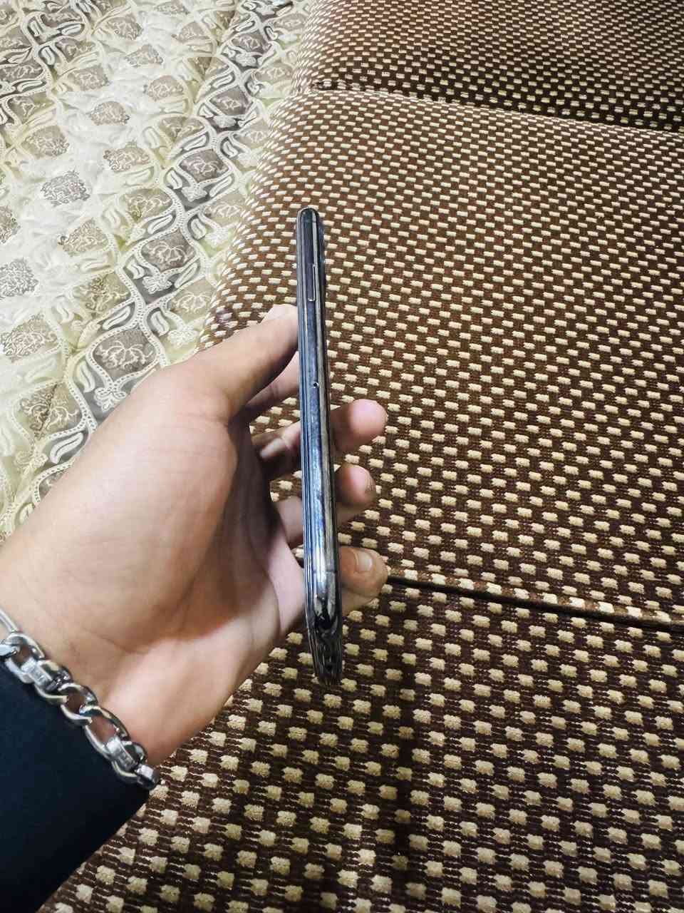 السلام عليكم iPhone 11 Pro Max جهاز نضيف
فقط بطاريه ابدله اصليه 100
ذاكره 512
الخاص مفتوح
يرهم مراوس حسب القناعه


**إذا كنت صاحب هذا الإعلان وتريد حذفه لأي سبب، رجاءا أرسل رسالة إلى الدعم الفني**