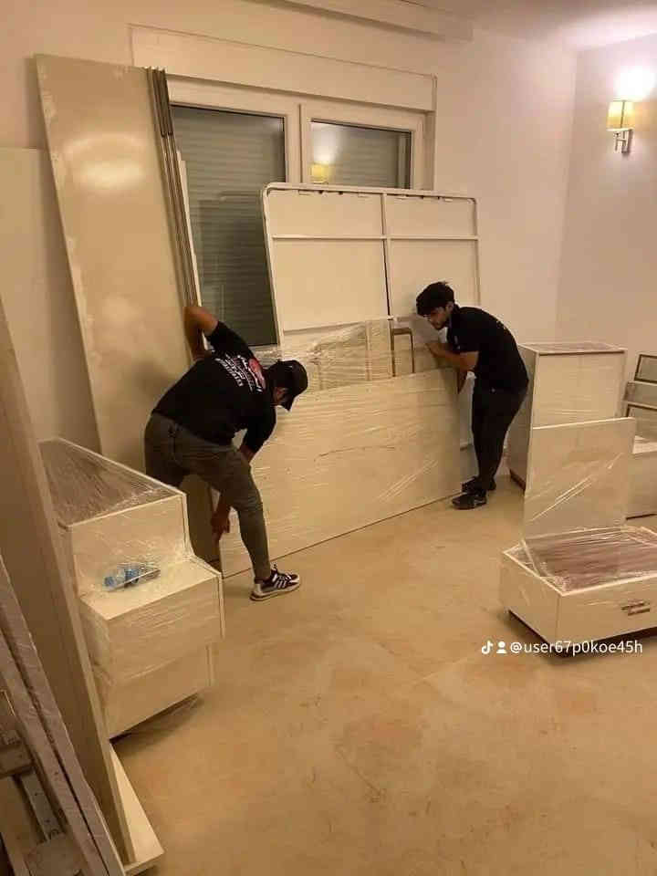 لنقل الاثاث داخل كركوك وخارج  السلام عليكم زبائننا ***********واتساب /اتصال 
ويانه💚كلشي سهل باذن الله 💚 من نقل الاثاث العام 🚛والتحويلات من بيت🏡 الى بيت اخر 🌹🏘️ توجد سياره  (هينو  +كنتر+(كيه) وكادر كامل من العمال الموهوبين في حمل الاثاث🦸🥷 والتحمل بما يرضي الله ويرضيك.
يوجد نجار يفتح ويشد الغرف عراقيه🇮🇶-تركيه🇹🇷-ماليزيه 🇲🇾 وايضا فتح وشد جميع انواع السبالت ❄

ما عليك غير انه تتصل وتدلل خلال دقائق تجيك قائمه العمل والاسعار وانت تختار الي يعجبك... 
وعند الاتفاق عليك الجلوس واحنا في خدمتك 🧿🕴️..وكل شي حسب 
طلب الزبون❤

فقط عليك الاتصال***********اتصال/ وتساب +ماسنجر الصفحه
