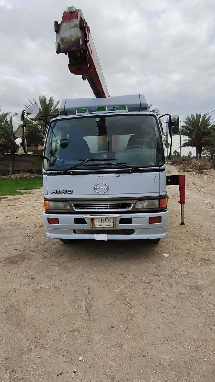 كرين انكر للبيع يونك 3 سلايت نص مخالف مكينه 80 عادي رقم بلادي كرين سياره جديده مكفول كفاله عامه مكانه حله ***********
