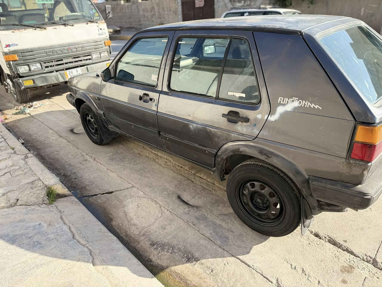 كولف موديل 92 رقم كركوك سنوية عاج نافذة كير جديد محرك شرط التحويل لون اسود نفطي 20وبيها مجال ***********
