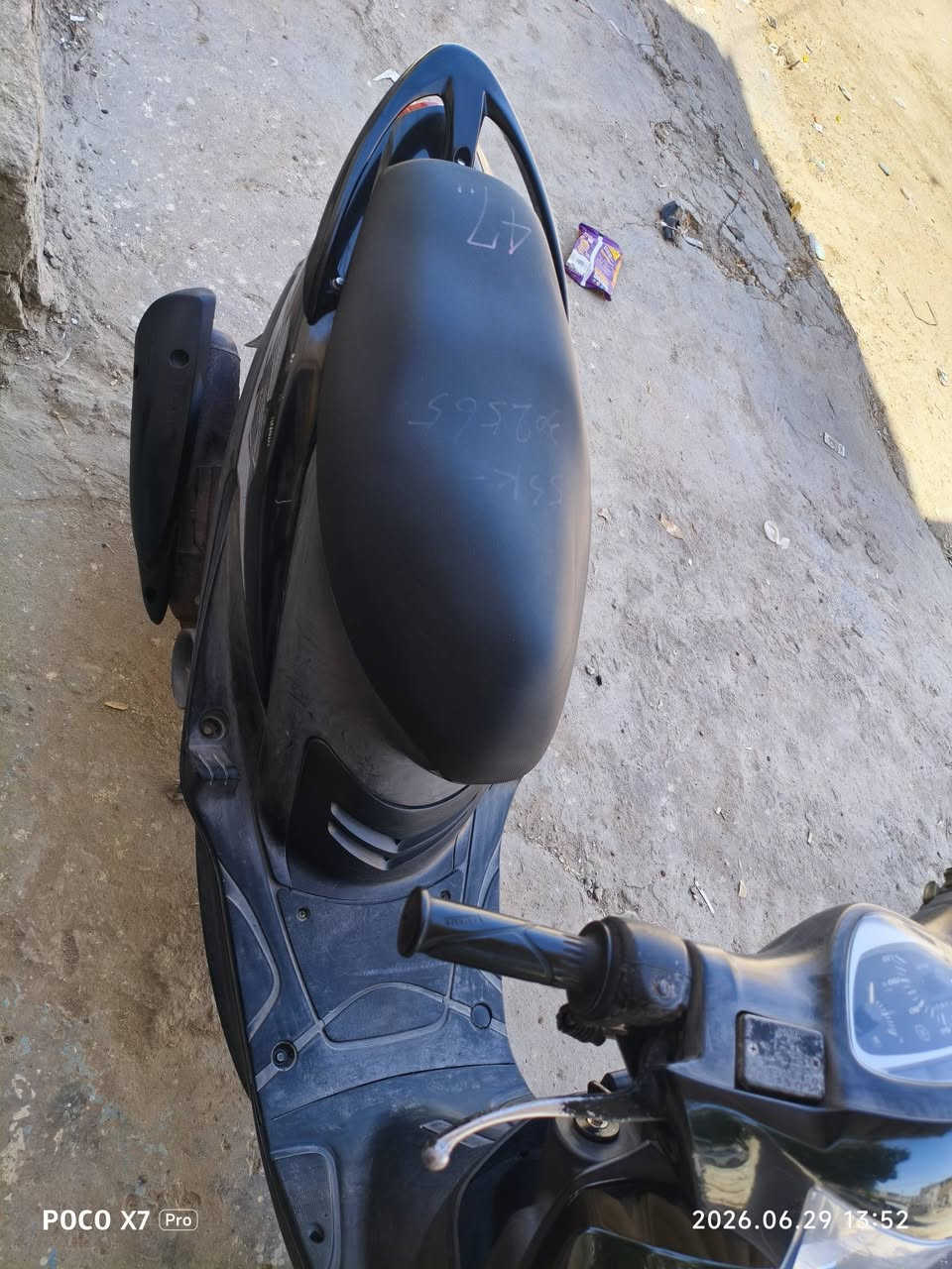 🔥. للبيع 🏍️ : دراجة نوع ماكس (عدلة) بنظافة ممتازة
🌷 . السلام عليكم ، عندي دراجة ماكس عدلة للبيع، الدراجة نظيفة جداً وجاهزة للاستخدام (دك سلف واطلع) .
• المواصفات والتفاصيل⚙️ :
• النوع : ماكس عدلة (Max) .
• المحرك : محرك بنشاط عالي، عزم قوي ونعومة وشرط برغي واحد مامفتوح بي علـ (فحص) .
• الكهربائيات : كلها شغالة (سلف ، لايتات ، إشارات ، هورن) .
• الـكـفـرات : نظيف ومثل ما واضح بالصور  .
• التايرات والبريكات : بحالة ممتازة وجيدة .

• السعر 💸 : 825,000 الف ( بيها مجال بسيط للشراي ) .
• العنوان 📍:  الديوانية ، شارع المواكب ، مقابل جامع حجي هندي .
• للتواصل 📞 :  الاتصال واتساب على هذا الرقم {***********} .
