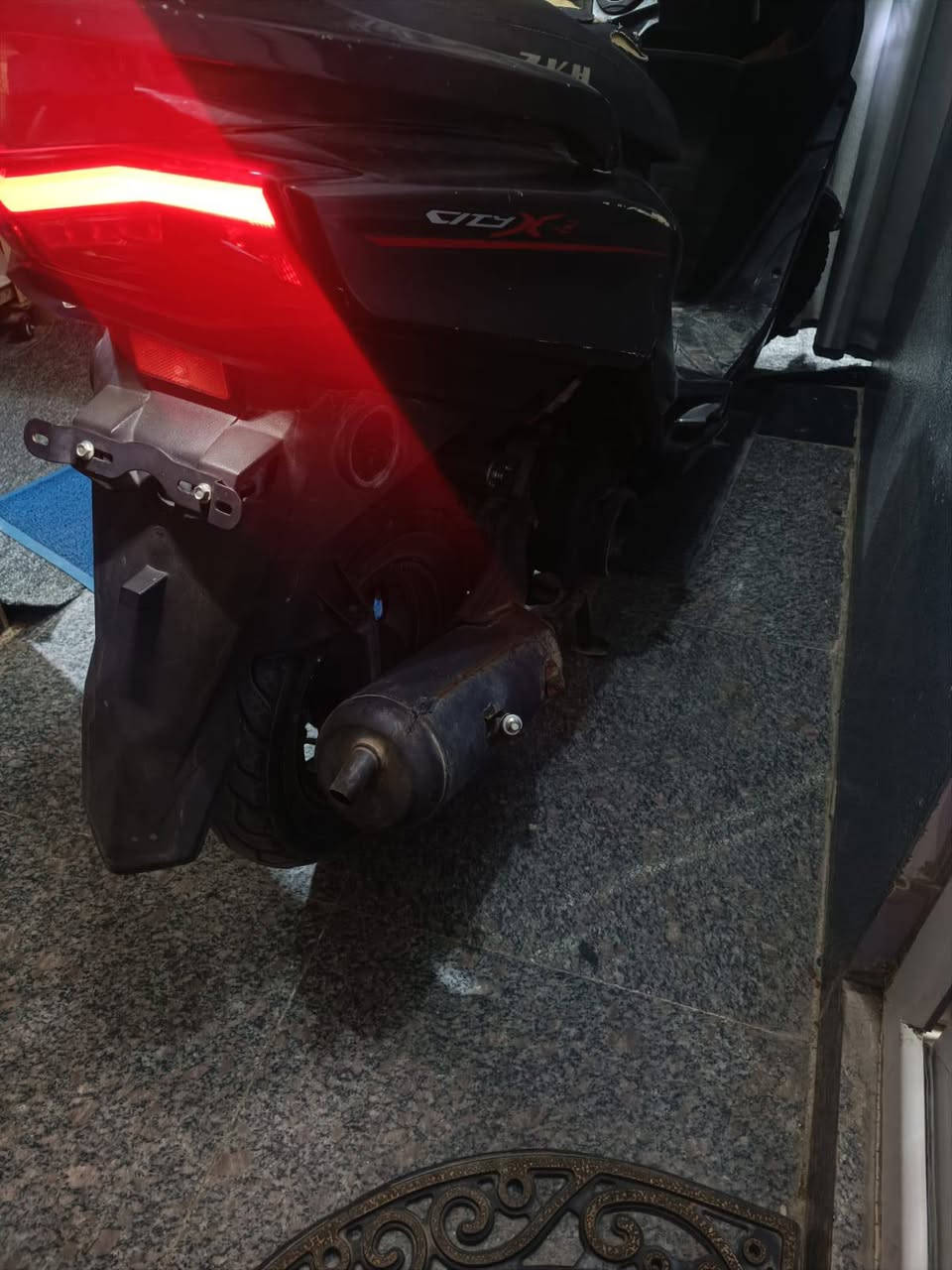 سلام عليكم سكنس موديل حديث كهربائيات شغاله كله شلعه اومعدل خير من الله رون مال عداد شغال مكان كربلاء قرب الچاير السعر خاص او واتساب ***********
