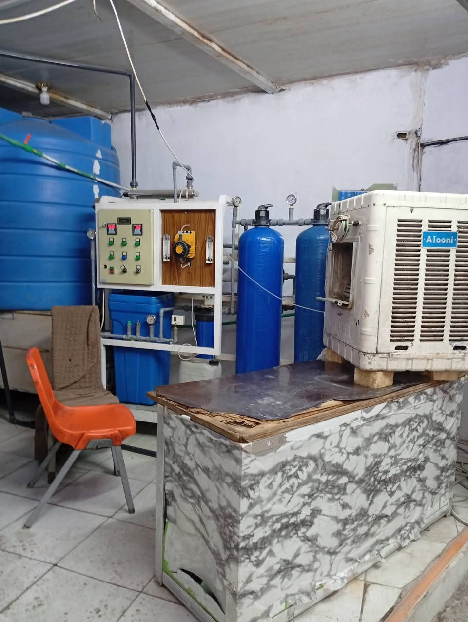 السلام عليكم
محل محطة ارو كامل متكامل جديده للبيع 
المكان . حي الاعلام . مجاور روضة البسملة .على شارع عام 
علمٱ المحل سر قفلية 
***********
