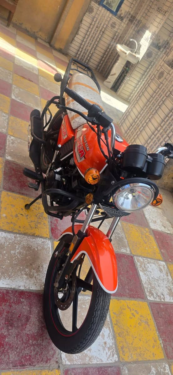 السلام عليكم دايوان للبيع موديل 2021  اوراق اصليه دراجه مكفوله الاستفسار ***********
