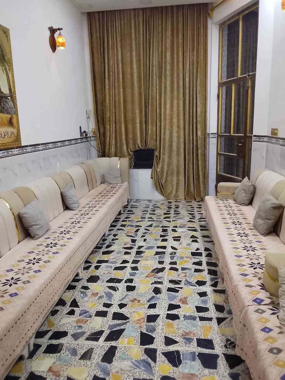 السلام عليكم بيت للبيع مساحه120 منطقة كماليه البستان قرب مدرسة البستان الاهليه متواجد بي وقت رقم الانتصال ***********👍🏻
