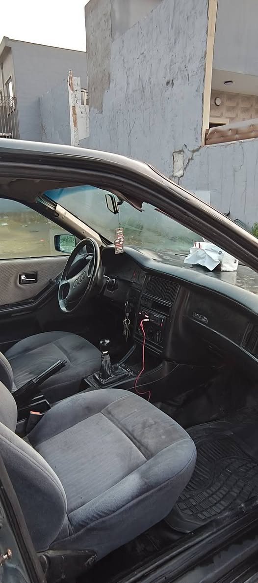 السلام عليكم سياره اودي موديل91
متحرك وكير شرط شرط التحويل السعر ها 28 ورقه ‏‪***********‬‏،،، ‏‪***********‬‏
