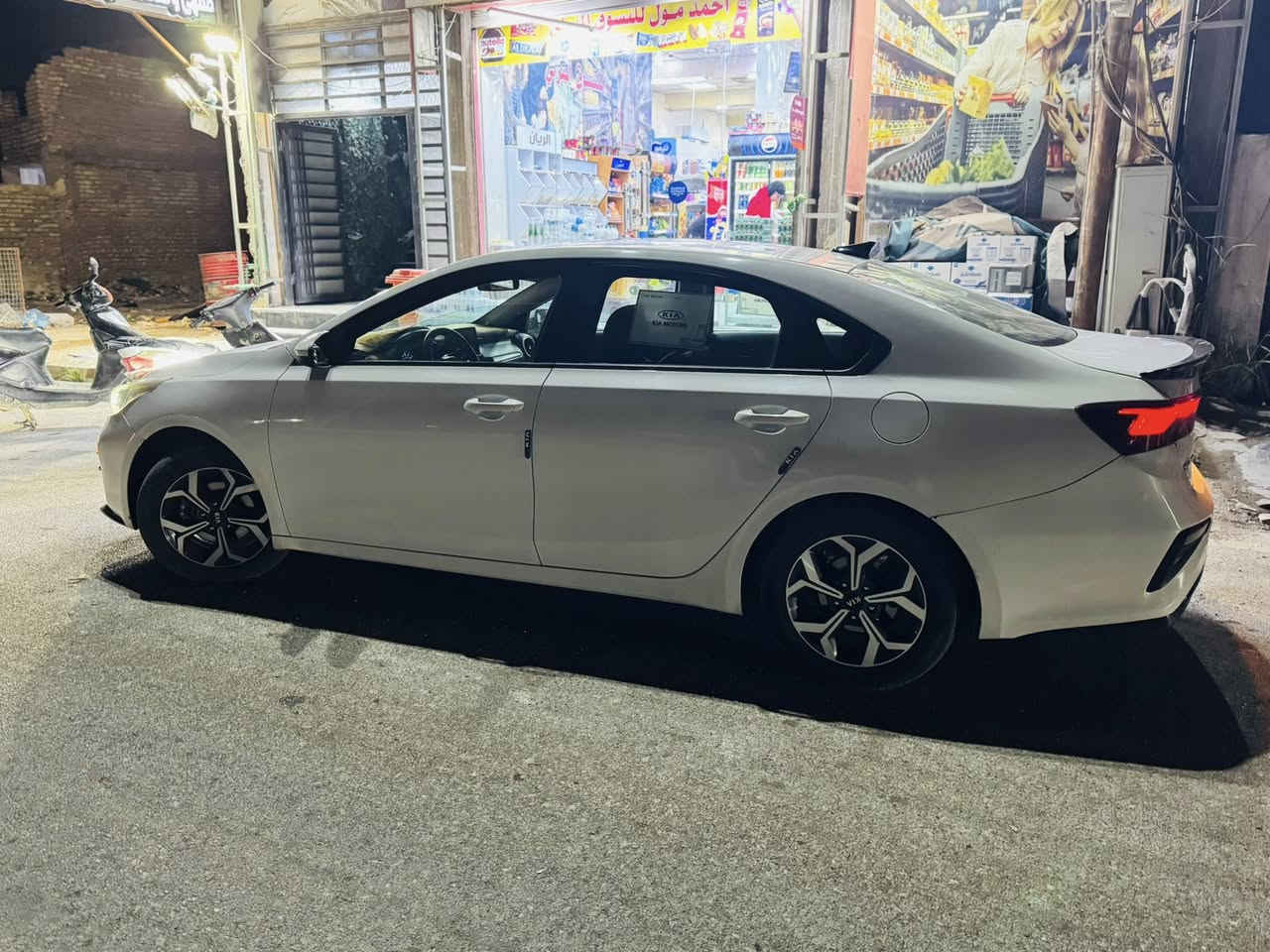 كيا فورتي 2019
كير ATM

مكينه2000دوش 

المسافه المقطوعه 80 ميل 

سياره حداديه جديده كير  مكينه نضاف وممفتوح برغي تاير كله جديد سياره متصرف عليها ربع بيها تبديل قطعتين وصبغ قطعه 

السعر 130 بيع او مراوس العنوان واسط ***********
