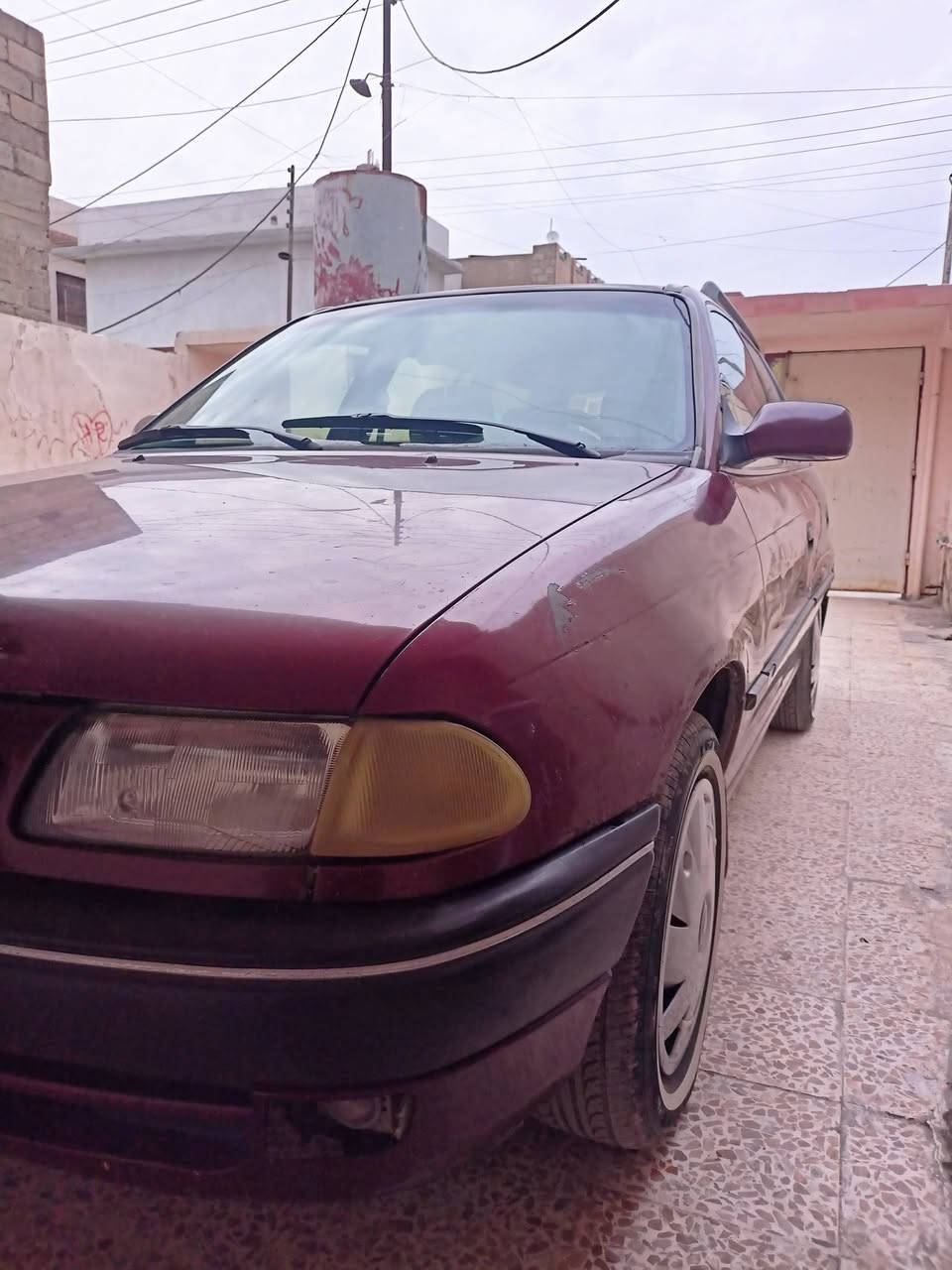 اوبل استرا ستيشن 🚘
رقم نينوى الماني ✅
سنويه جديده عضم
 كاربون بانزين  ⛽ 

محرك وكير شرط ✋ 
♦️كير عادي

♦️حجم 16

السياره بلاديه مابيها صبغ والكشر كدام العين 👀
#سياره حلـِۈه وجاهزه ماعايزها بس ستر •اللّـہ̣̥ مال جناي ✋

المكان موصل الايمن حي الرساله 🚶‍♂️# ***********
