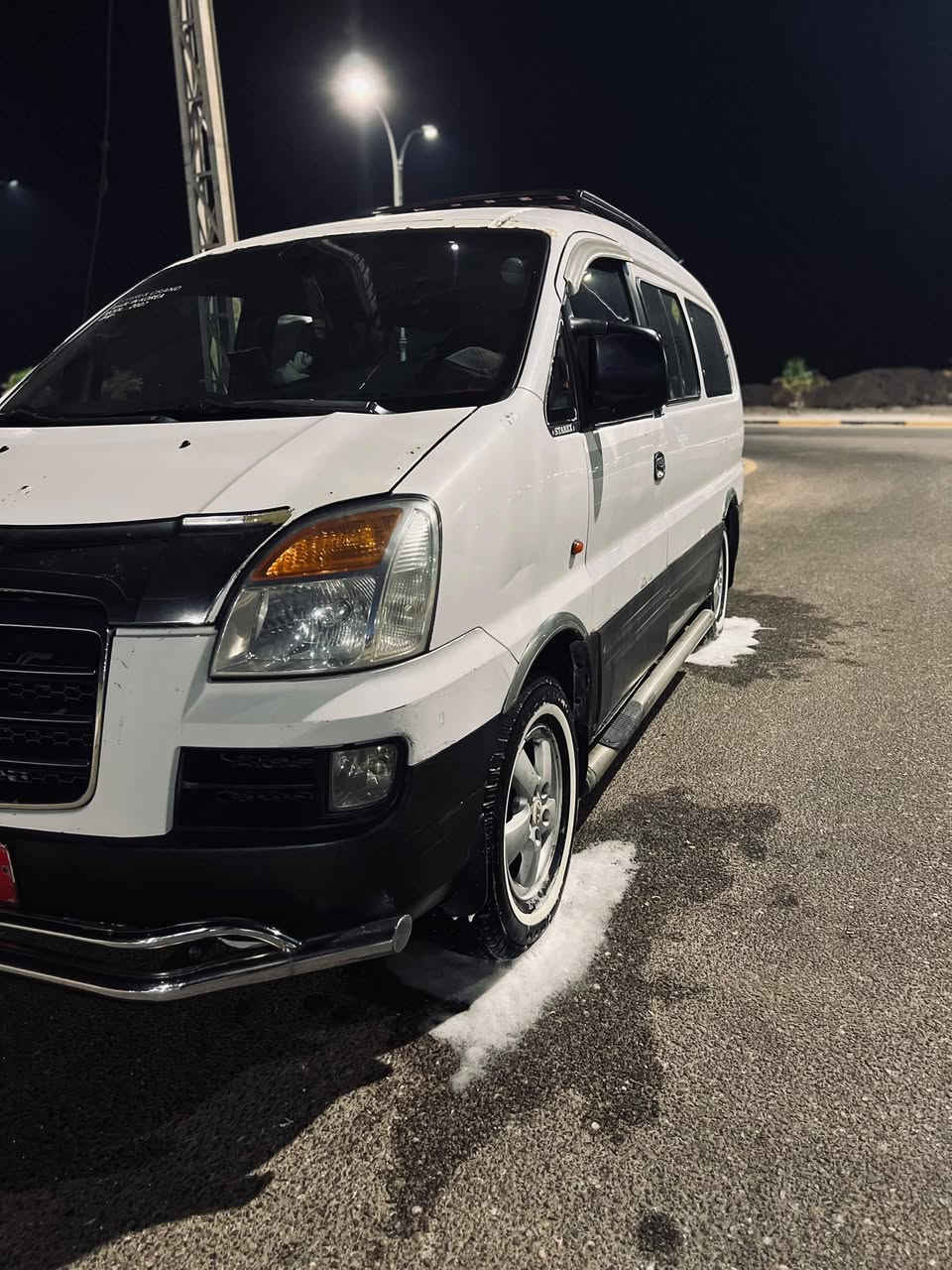 السلام عليكم ستاركس للبيع رقم بصره انكليزي مسكر اوتماتيك السياره جاهزه تبريد تخم تاير حداديه للستفسار الاتصال :***********
