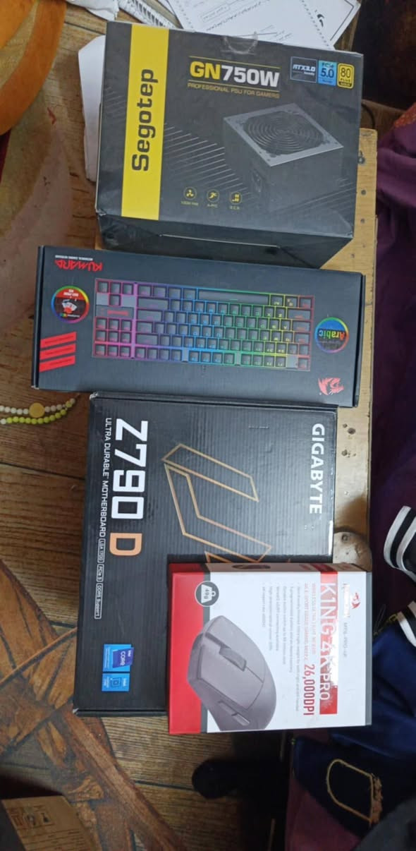 CPU: Intel Core i5-14400F

GPU: PNY GeForce RTX 4060 8GB XLR8

Gaming OC

Motherboard: Gigabyte Z790 D DDR5

RAM: TeamGroup Delta RGB DDR5 32GB (16×2) 6000MHz

SSD: Lexar NM620 NVMe 1TB

PSU: Segotep GN750 750W 80+ Gold

CPU Cooler: DeepCool AG400 Black

Case: Raptor 290-XL Arctic Hawk Black

الملحقات

AOC Gaming 24G4 Fast IPS 180Hz شاشة

HyperX Cloud || سماعة

Logitech G502X Plus موس

مدينه صدر

*********** رقم

سعر مليونين او 100
