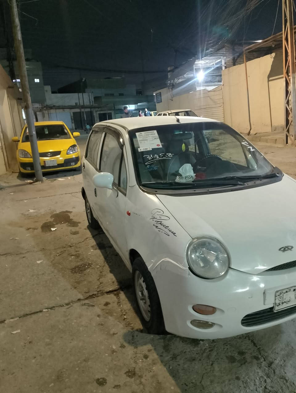 كوكو موديل 13
مكينه وكير شرط 
بدون صبغ ولا ضرار 
كربون بنزين ⛽ 
رقم الماني 
تايات جداد 
السيارة احله من الصورة 
السعر 25 وبيها مجال شي قليل 
رقم الهاتف ***********
بي وتساب
