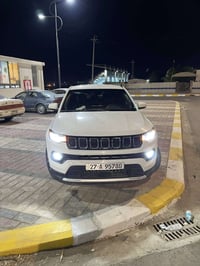 جيب كومبارس موديل 2023 معوقين للبيع  السعر 100 صور الحادث موجوده  0782...