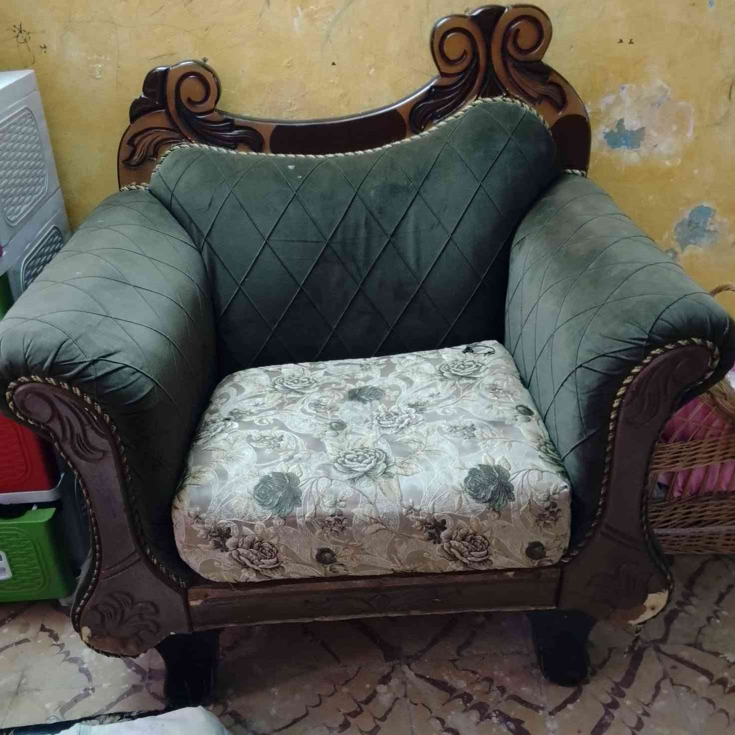 ميز مرايه ٥٠
ثلاجه ٦٠ 
كنتور تركي ١٠٠ ألف وبي مجال 
تخم ١٠مقاعد ١٥٠


**إذا كنت صاحب هذا الإعلان وتريد حذفه لأي سبب، رجاءا أرسل رسالة إلى الدعم الفني**