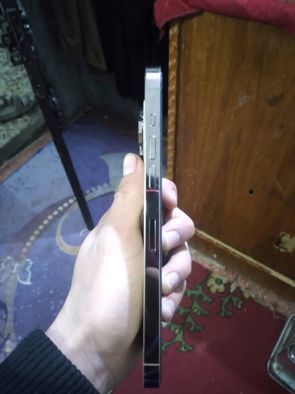 سلام عليكم ايفون 14 برو ماكس جهاز مفول ماستر شرق اوسط مكفول بطاريه 83 ذاكره 256 جهاز شخط مابيه تشوف بيه شخط مرجوع كارتونه ضايعه جهاز مال بيت *********** مكاني مدينة صدر
