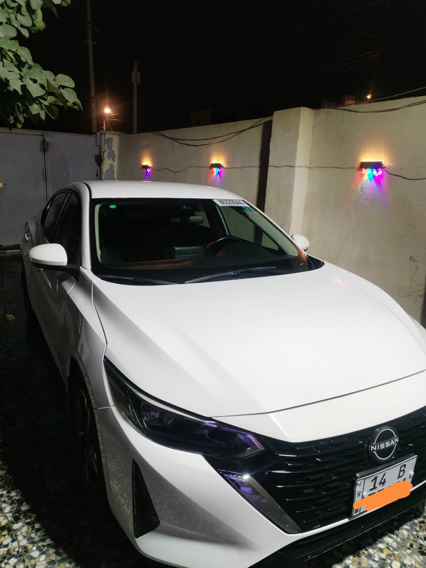 السلام عليكم نيسان سنترا SV 25 وارد امريكي محرك 2000 فوووول مواصفات 
حادثه كلش بسيط  موجود بالصور السيارة رقم بصرة بأسمي 
ماشيه 27الف كيلو متر البنيد و الجاملغ راجعات  نفسهن ومصبوغات 
السعر 160ورقه وبيهه مجال حك الجيه 
مكاني البصرة بريهه 
*********** البصرة, العراق
