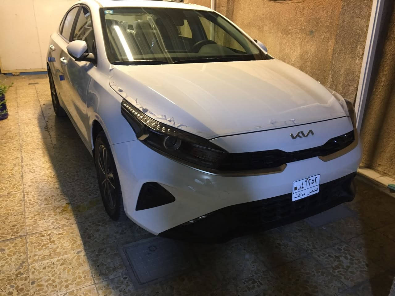 سيراتو موديل 2024 فول مواصفات خليجي ماشيه 17 الف مكفوله كفاله عامه مدوشه مكينه 2000 وبعده بالفابلون مال شركه السعر 190$ وبيه مجال رقم بغداد بسمي 
***********
