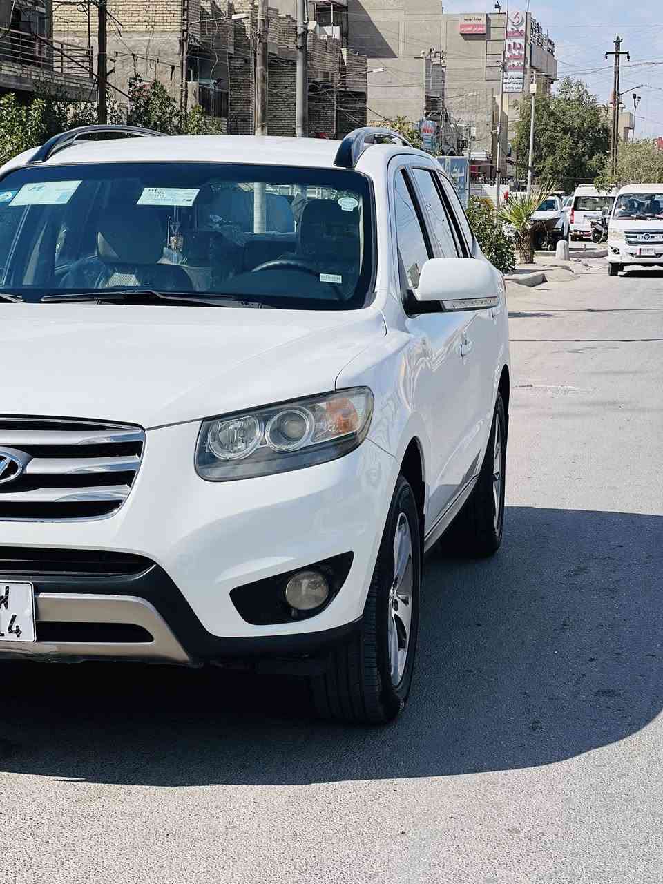 السلام عليكم سنتافيه شركه عامه 2012
خليجي مكفوله كفاله عامه حته من البارد
مكينه 3500ماشيه ٨٣حقيقي 
السياره وضع شركه سبعه راكب 
ثلاث قطع تبريد فور ويل 
مري شفط وبيها هوي مواصفات 
***********
