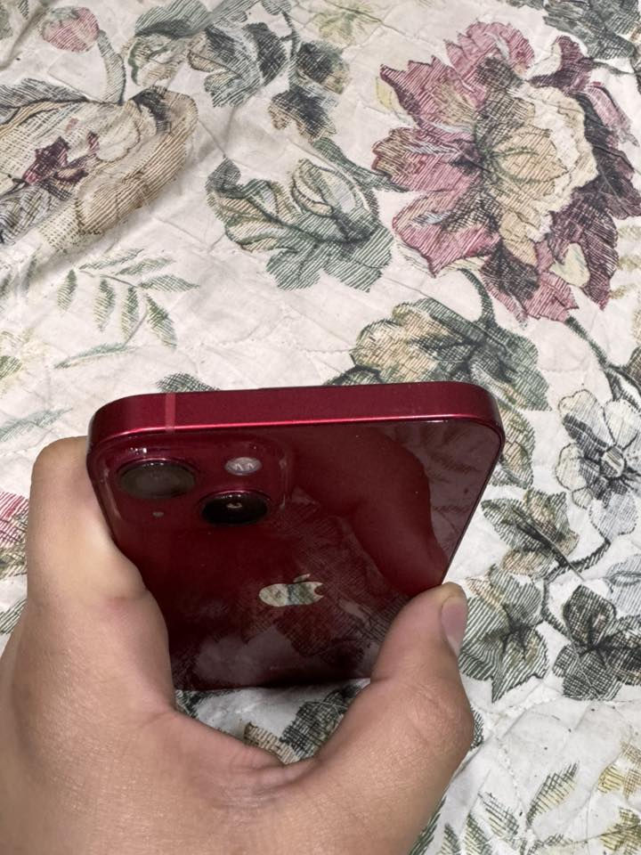 ايفون ١٣عادي بطارية٨٧ نضيف وتر جهاز ذاكرة١٢٨ مكاني بغداد رقم تلفون***********
